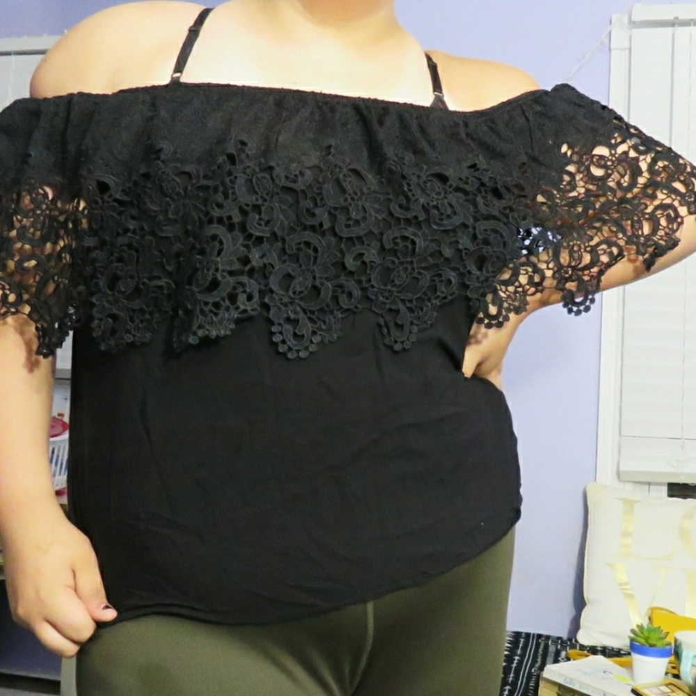 *BARELY WORN* Off the shoulder black lace blouse